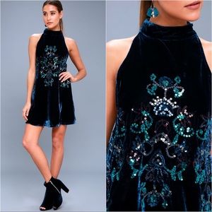 💙Free People Navy Blue Velvet Sequin Dress💙